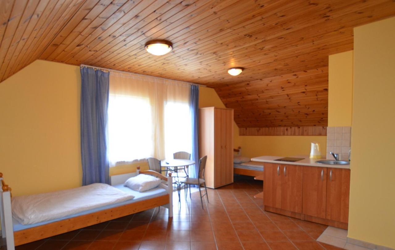 Cztery Wiatry Apartment Jaroslawiec Bagian luar foto